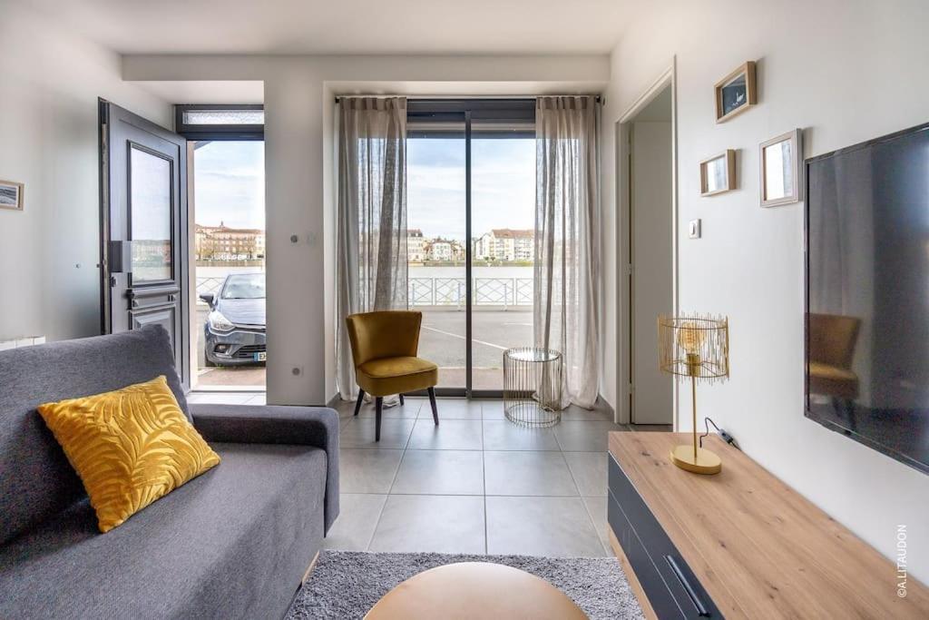 Appartement T2 Climatise Le Quai 391 Saint-Laurent-sur-Saone Luaran gambar